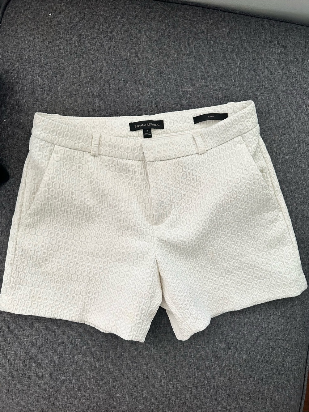 Banana Republic Cream Ryan Textured Tailored Shorts